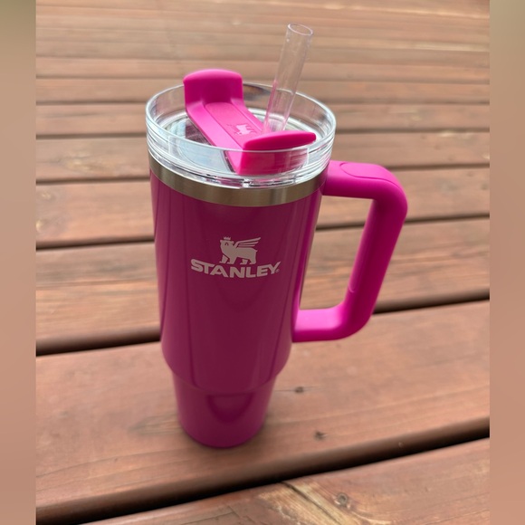 30oz pink sparkle Stanley - Picture 3 of 6
